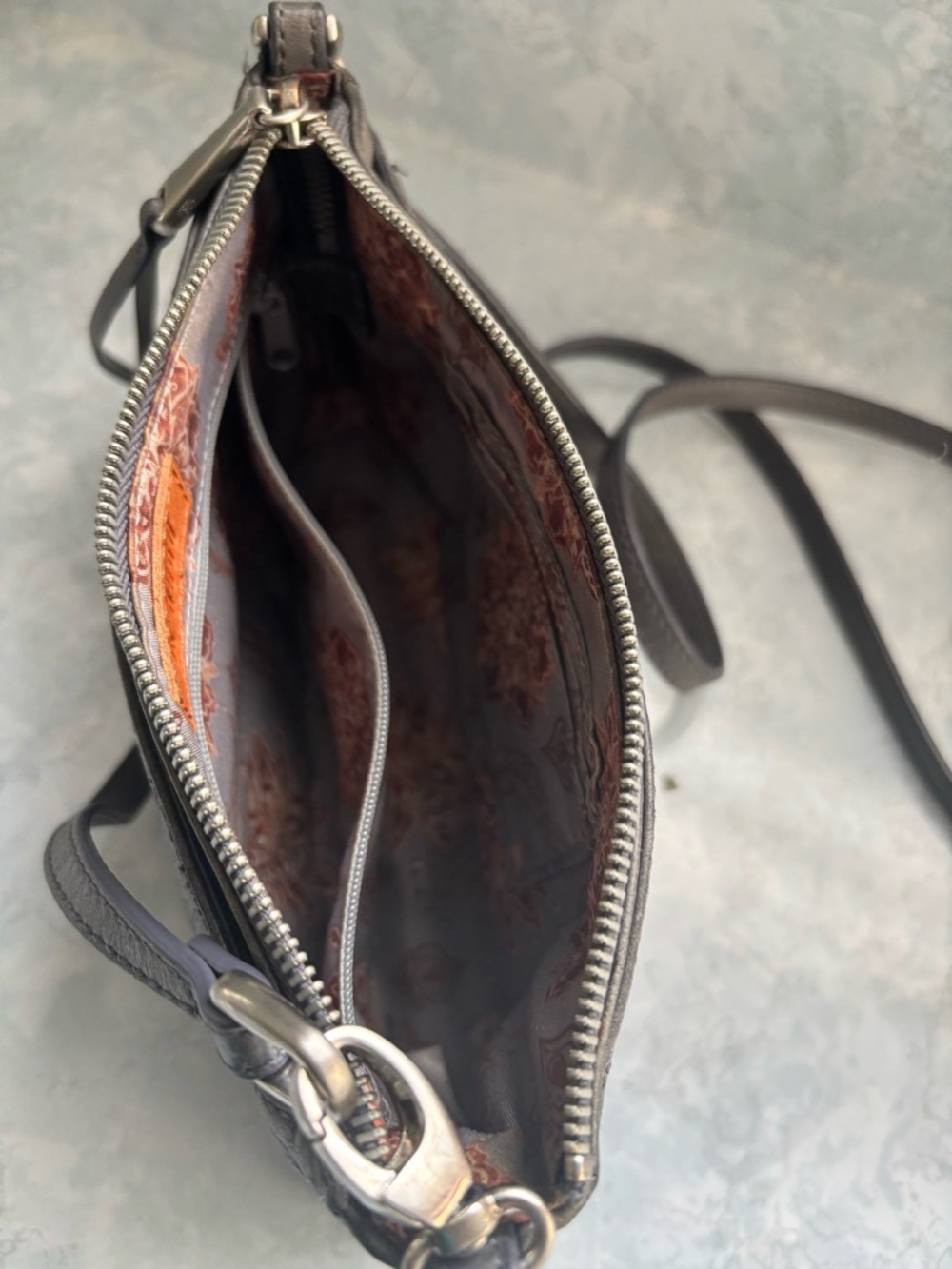 HOBO International Gray Leather Crossbody Bag - Picture 4 of 4